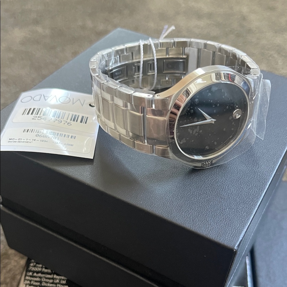 NWT- VIDEO- Movado Men's Elegant Silver and Black Watch - Picture 4 of 9